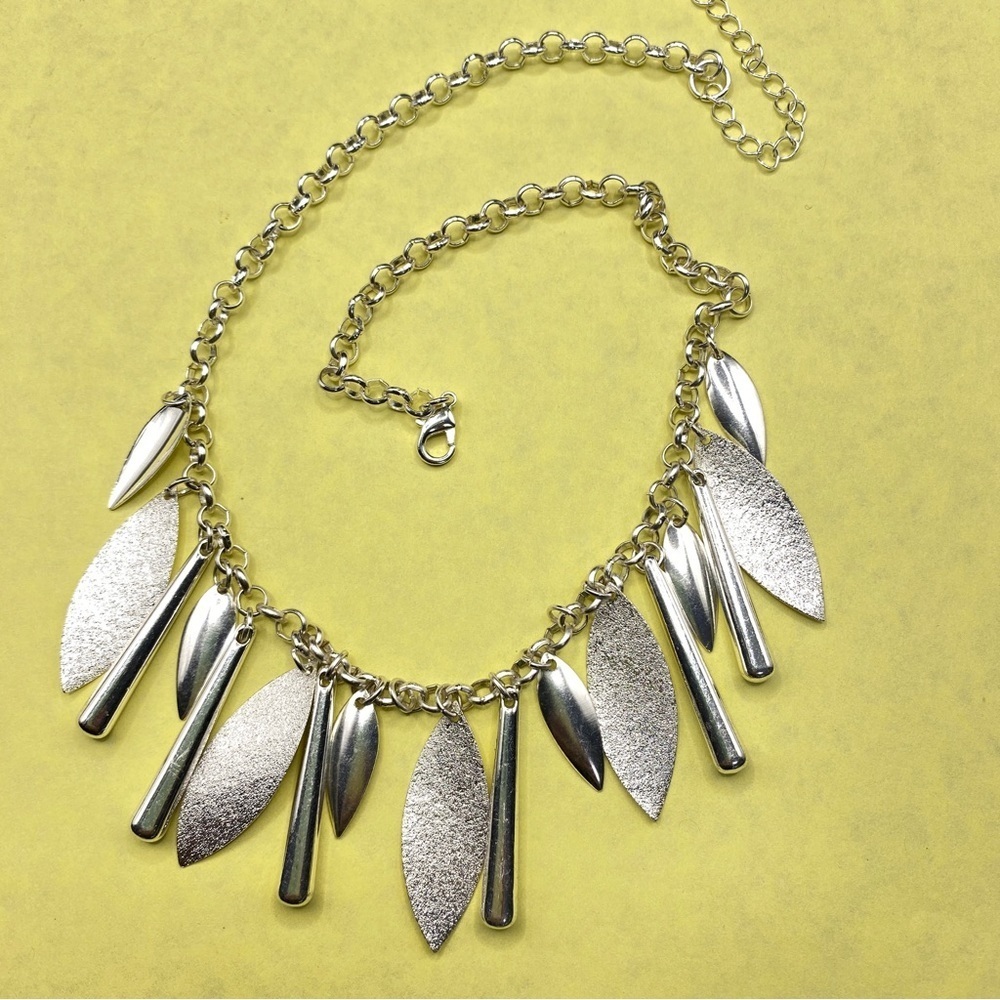 Silvertone Chain With Dangles - Picture 2 of 6